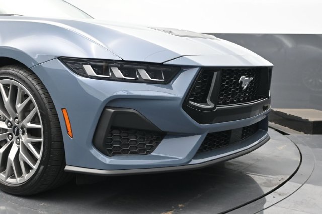 Certified 2025 Ford Mustang GT Premium RWD image 35
