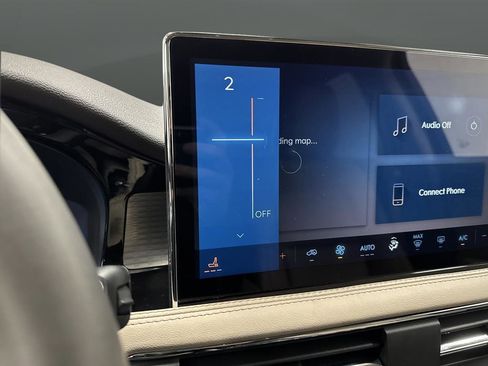 Used 2023 Lincoln Corsair AWD image 7