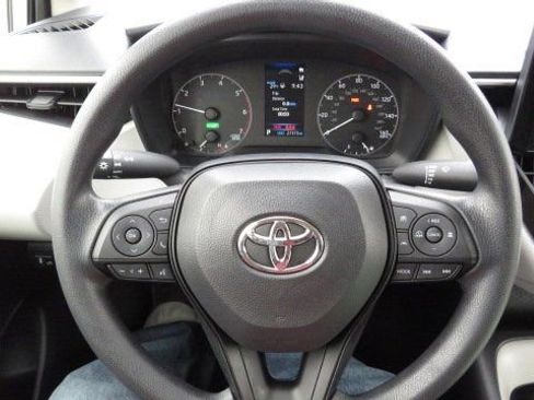 Used 2023 Toyota Corolla LE w/ LE Convenience Package image 20