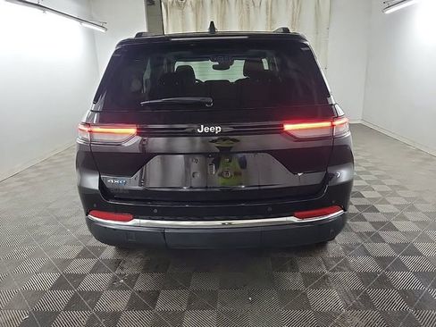 Used 2023 Jeep Grand Cherokee 4WD 4xe image 3