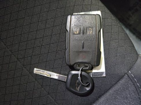 Used 2020 Chevrolet Silverado 2500 LT w/ Z71 Off-Road Package image 36