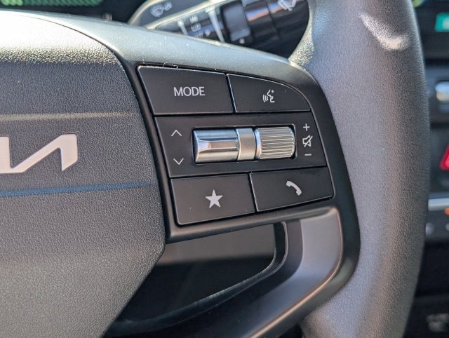 Used 2025 Kia K4 FWD image 23