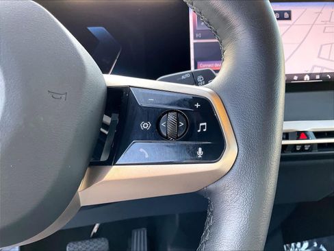 Used 2025 BMW iX xDrive50 w/ Convenience Package image 19