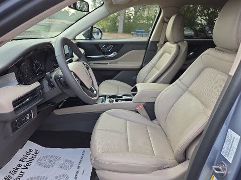 Used 2022 Lincoln Corsair FWD w/ Equipment Group 101A image 9