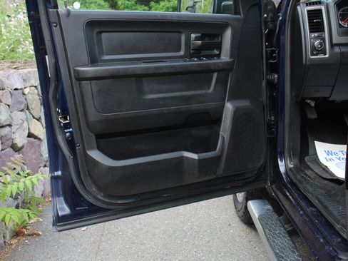 Used 2015 RAM 1500 Express AWD/4WD image 12