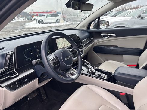 Used 2023 Kia Sportage EX image 15