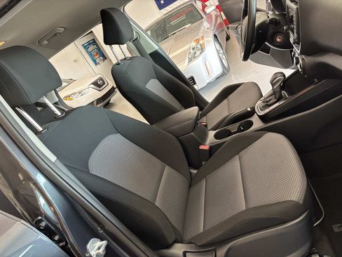 Used 2022 Kia Soul LX FWD image 12