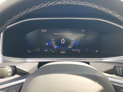 New 2026 Volkswagen Taos SE FWD image 20