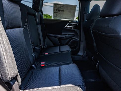 New 2025 Mitsubishi Outlander ES image 19