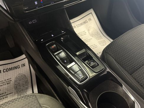 Used 2023 Chevrolet Bolt EUV LT image 16