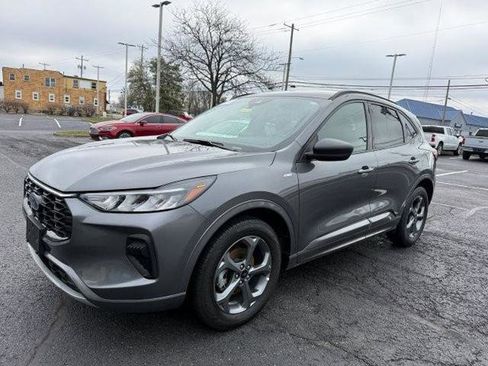 Certified 2023 Ford Escape ST-Line image 4