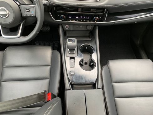 Used 2023 Nissan Rogue SL FWD image 18