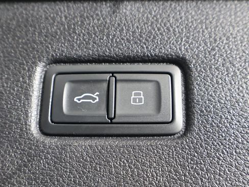 Used 2022 Audi Q7 3.0T Premium Plus image 19