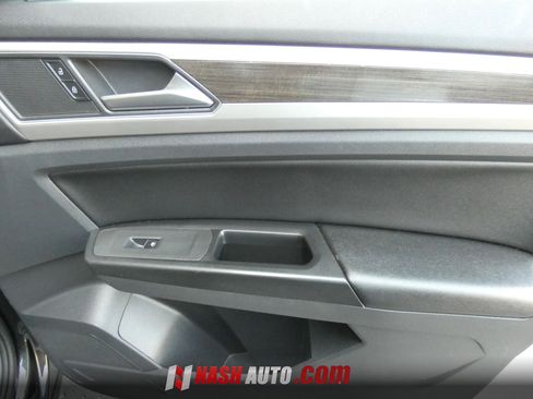 Used 2018 Volkswagen Atlas SEL AWD/4WD image 33