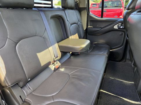 Used 2017 Nissan Frontier PRO-4X w/ Pro-4x Luxury Package AWD/4WD image 46