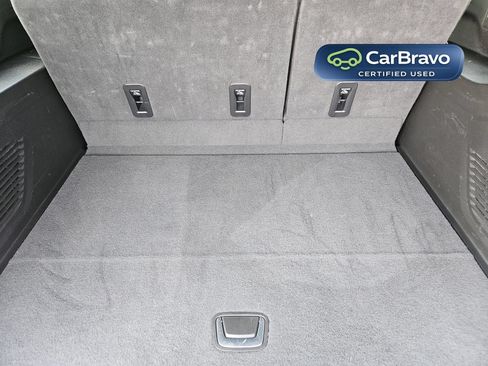 Certified 2025 Chevrolet Suburban Premier AWD/4WD image 36