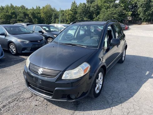 Used 2009 Suzuki SX4 AWD Hatchback image 2