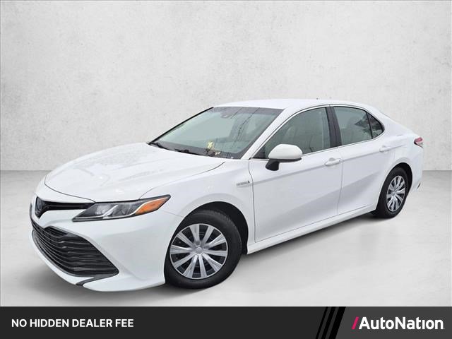 Used 2018 Toyota Camry LE FWD image 1