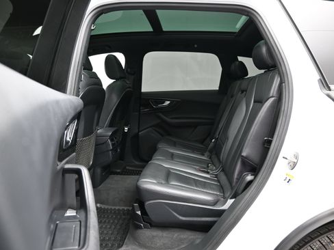 Used 2017 Audi Q7 3.0T Premium Plus w/ Premium Plus Package AWD/4WD image 11