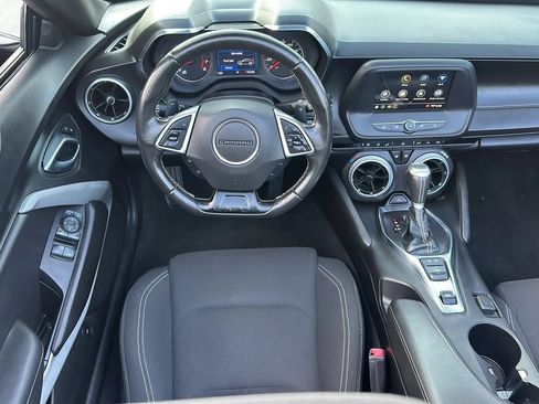 Used 2019 Chevrolet Camaro LT RWD image 5