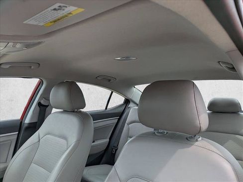 Used 2020 Hyundai Elantra Limited FWD image 17