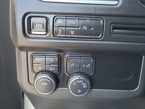Used 2024 Chevrolet Tahoe RST w/ Luxury Package AWD/4WD image 18
