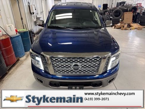 Used 2017 Nissan Titan Platinum Reserve image 35