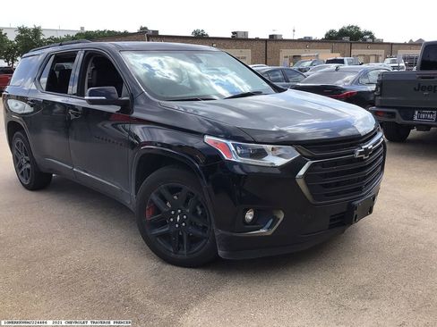 Used 2021 Chevrolet Traverse Premier w/ Redline Edition FWD image 4