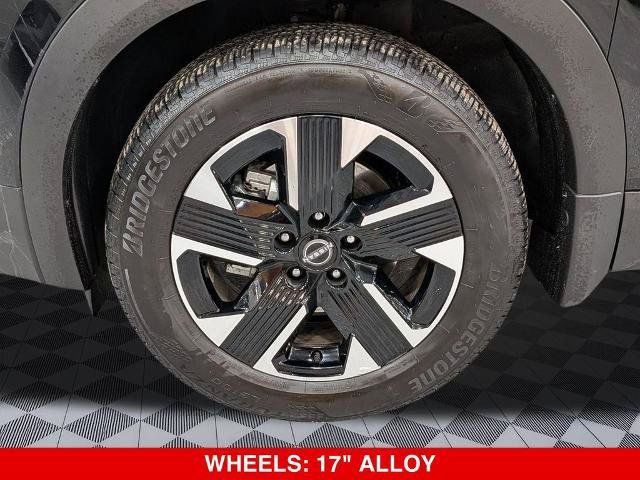 Certified 2025 Nissan Kicks SV w/ SV Premium Package AWD/4WD image 11