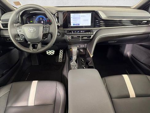Used 2026 Toyota Camry SE FWD image 21