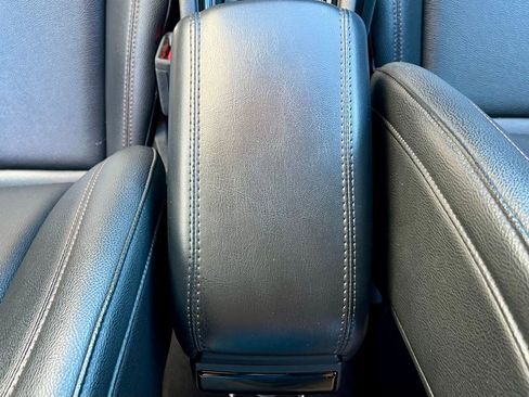 Used 2024 Jeep Compass Limited image 33