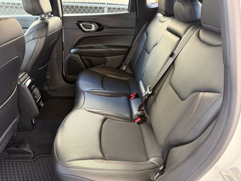 Used 2025 Jeep Compass Trailhawk w/ Trailer Tow Group image 25