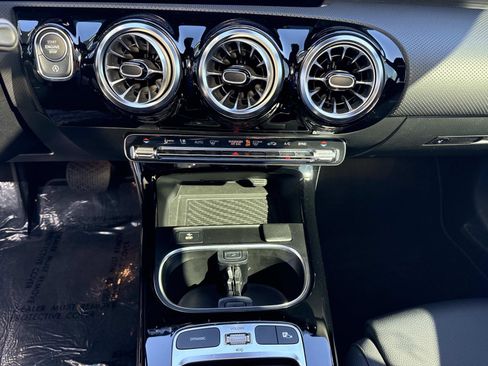 Used 2024 Mercedes-Benz CLA 250 4MATIC image 26