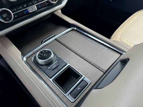 Used 2023 Ford Expedition Max Limited image 27