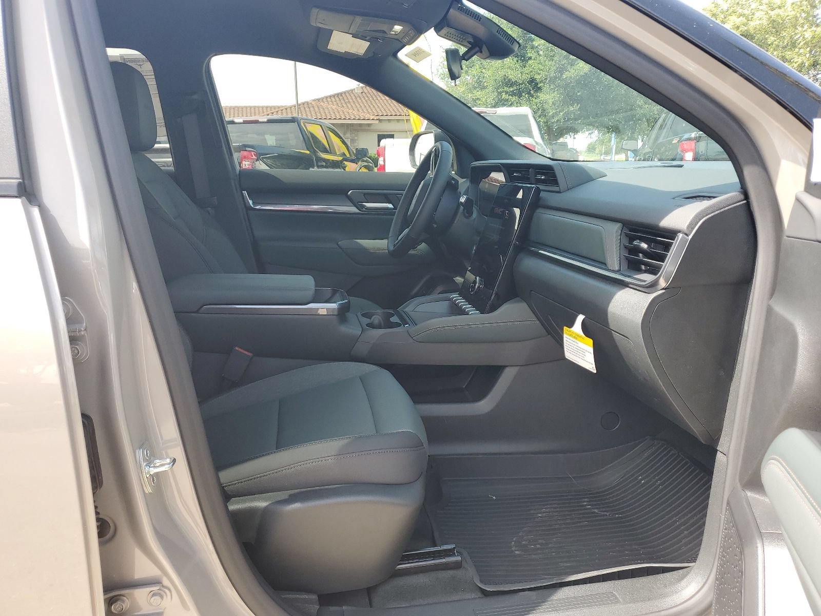 New 2027 GMC Terrain AT4 w/ LPO, Floor Liner Package AWD/4WD image 10
