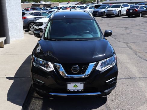 Used 2020 Nissan Rogue SV FWD image 15