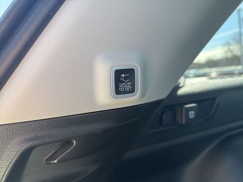 Used 2023 Jeep Grand Cherokee Laredo w/ Luxury Tech Group I AWD/4WD image 19