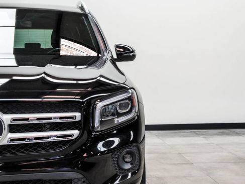 Used 2020 Mercedes-Benz GLB 250 image 4