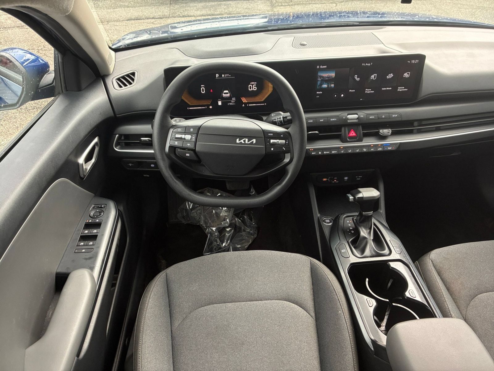 Used 2025 Kia K4 FWD image 27