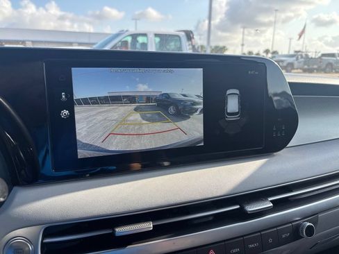 Used 2024 Hyundai Palisade SEL FWD image 11