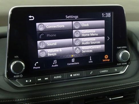 Used 2023 Nissan Rogue SV image 36