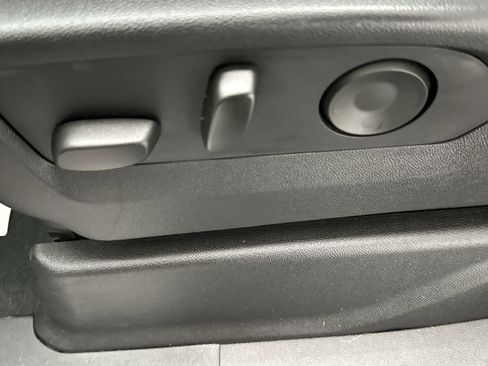 Used 2021 Chevrolet Suburban Premier image 22