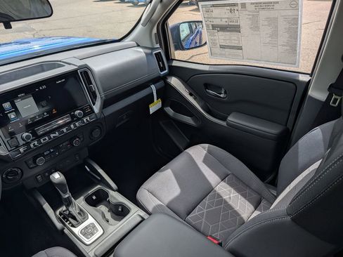 New 2026 Nissan Frontier SV w/ SV Convenience Package AWD/4WD image 11