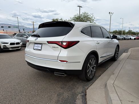 Certified 2023 Acura MDX FWD w/ Technology Package image 6
