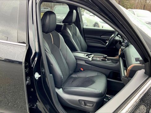 Used 2024 Toyota Grand Highlander AWD Hybrid image 8