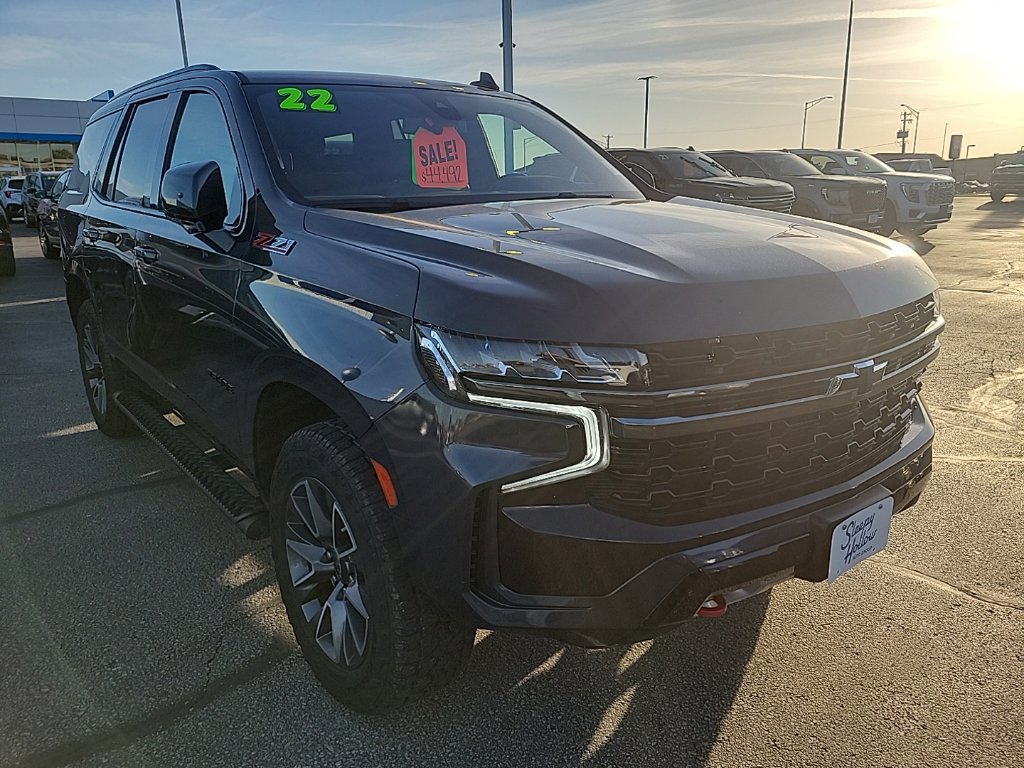 Used 2022 Chevrolet Tahoe Z71 w/ Luxury Package AWD/4WD image 3