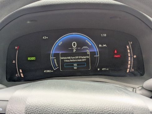 Used 2025 Toyota Camry LE image 19