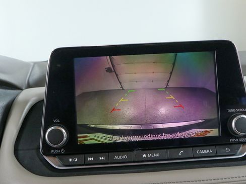 Used 2023 Nissan Rogue SV w/ SV Premium B Package FWD image 18