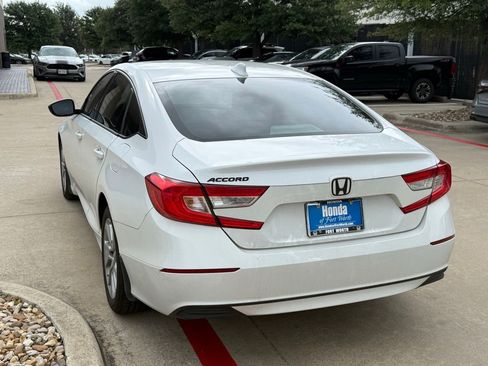 Used 2018 Honda Accord LX image 3