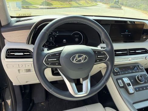 Used 2022 Hyundai Palisade Limited w/ Winter Package FWD image 23